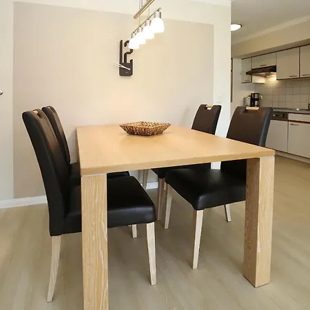 Papillon 15-2 Apartment